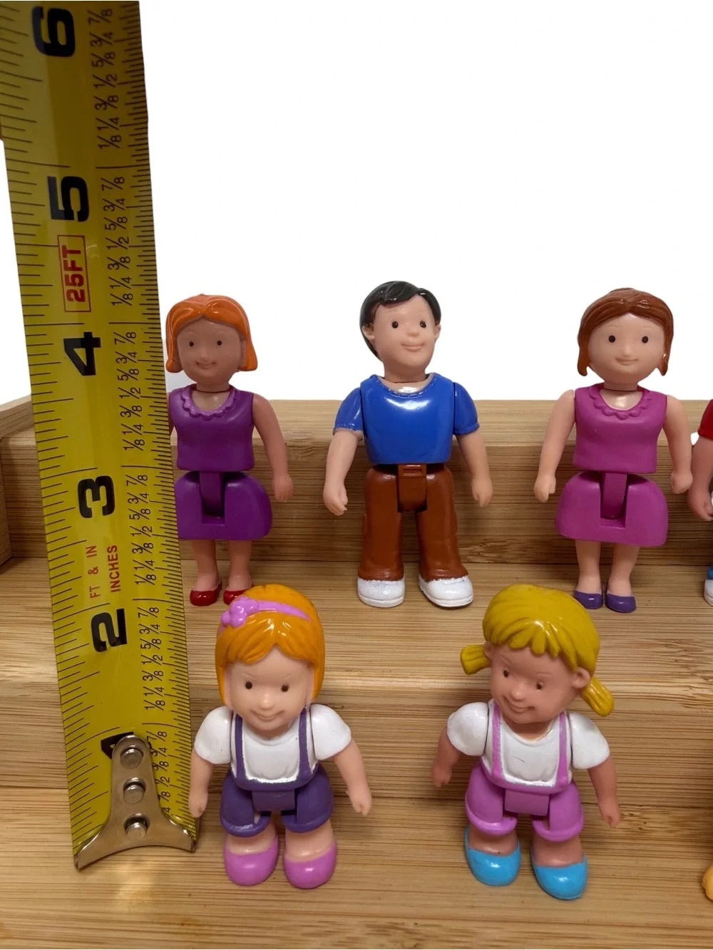 Playkidz Family Figures  7-piece collection Of posable Figures 2-3 Inches EUC